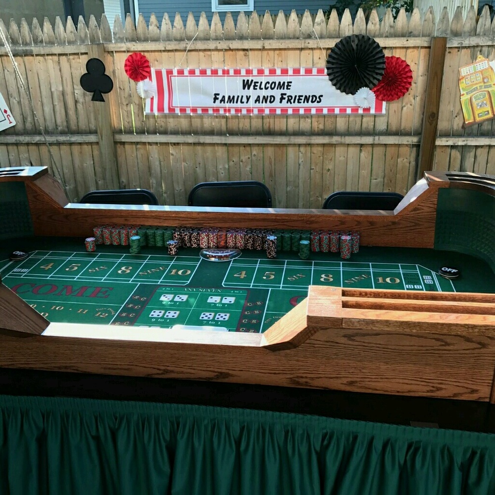 Meet your Posher, Flora